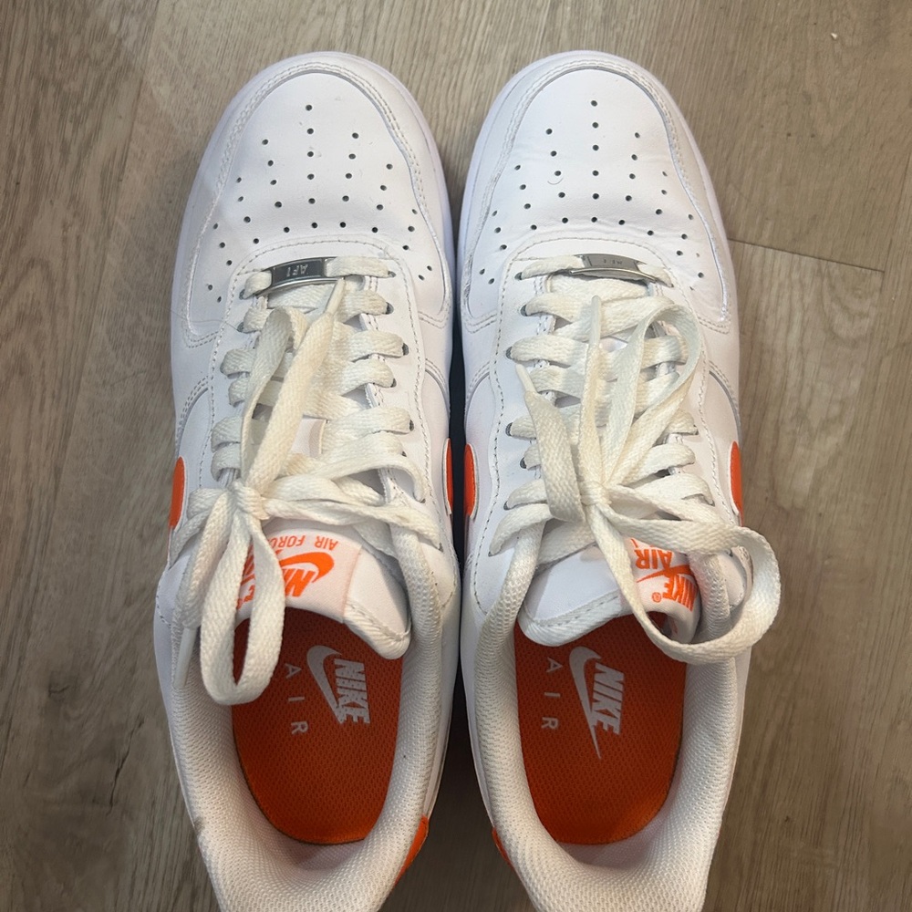 Nike Air Force 1 ‘07 White Safety Orange - Size US 9 Men / US 10.5 Women - Picture 5 of 8